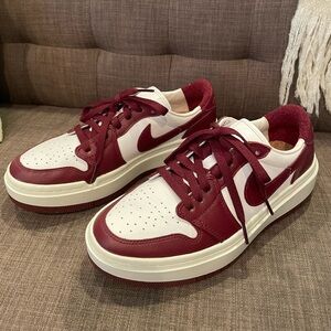Women’s Air Jordan 1 Elevate Low 'Dark
Beetroot'
Air Jordan / Sneakers size 8